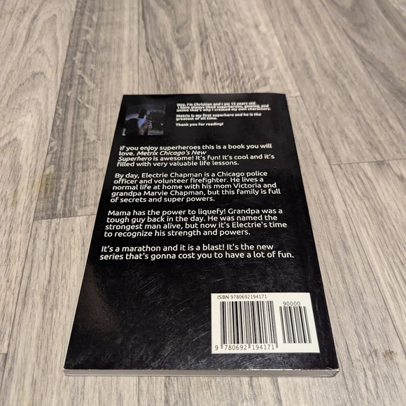 Metrix: Chicago's New Hero Paperback Book Written By Christian Adrian - Picture 2 of 2